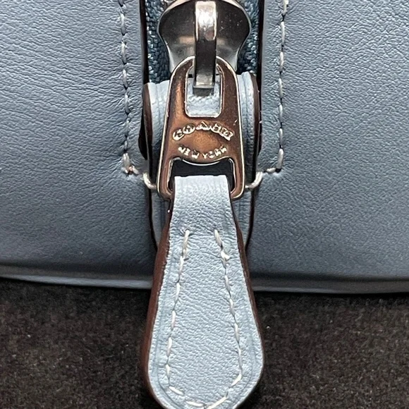 Coach Sydney Satchel In Signature Chambray - NWT - Picture 7 of 13